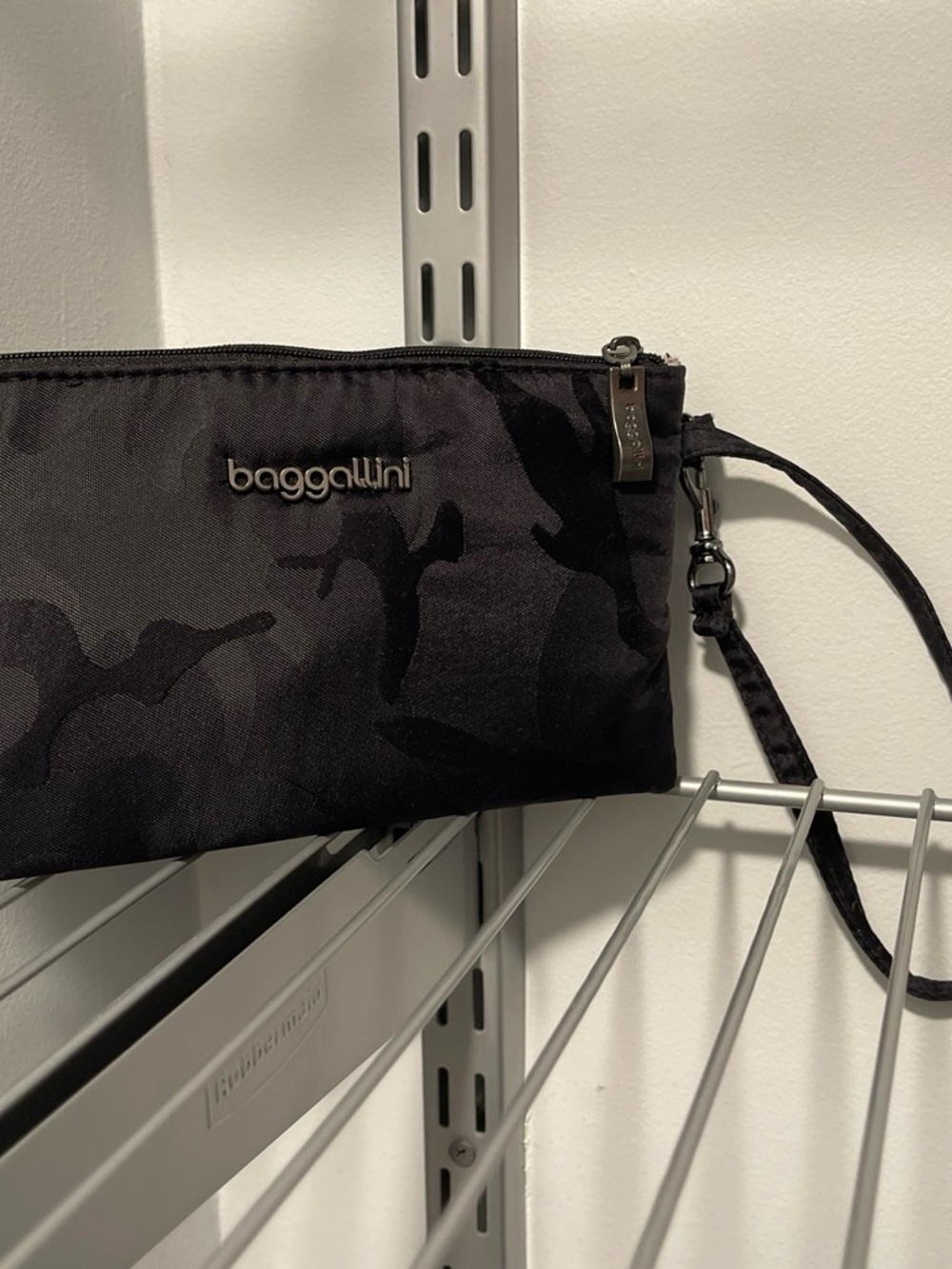 Baggallini Black Camo Wristlet with Detachable Strap